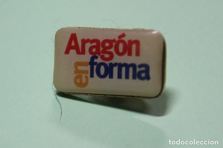 Antique Toys and Collectible Games: PIN METALICO PLASTIFICADO. VER FOTO. ARAGON EN FORMA.