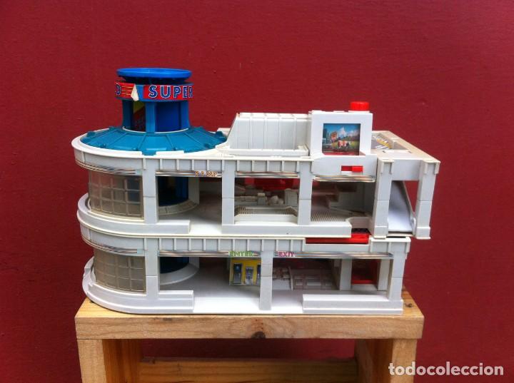 Altes Spielzeug und Spiele: TORRE DE LAVADO (DOS PLANTAS Y AZOTEA) LEWIS GALOOB TOYS, 1995. LARGO: 36,5cm. ANCHO: 17cm.