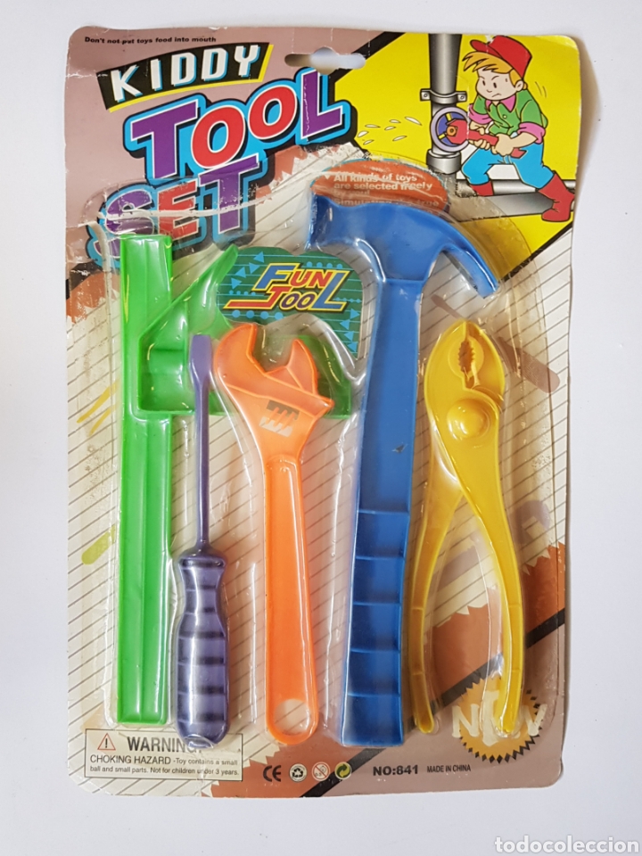 Juguetes antiguos y juegos de colecci&oacute;n: Blister herramientas plastico - car152