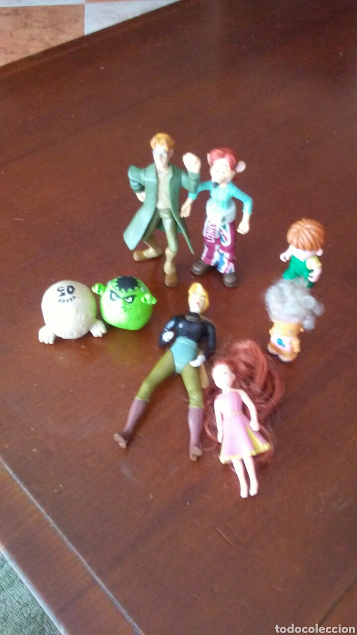 Juguetes antiguos y Juegos de colecci&oacute;n: Lote de mu&ntilde;equitos surtido