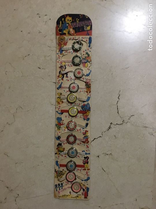 Giocattoli antichi e Giochi di collezione: Relojes de kiosco, como se ven