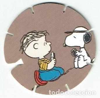 Juguetes antiguos y Juegos de colecci&oacute;n: COLECCI&Oacute;N TAZOS GREFUSA SNOOPY CAPS COLLECTION TAZO POGS N&Uacute;MERO 28 50 PEANUTS CELEBRATION PERRO