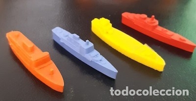 Juguetes antiguos y Juegos de colecci&oacute;n: BARATIJA DE KIOSKO, LOTE DE 4 BARQUITOS DE PL&Aacute;STICO