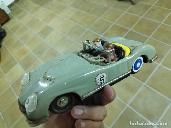 Juguetes antiguos y Juegos de colecci&oacute;n: Coche hojalata a&ntilde;os 60