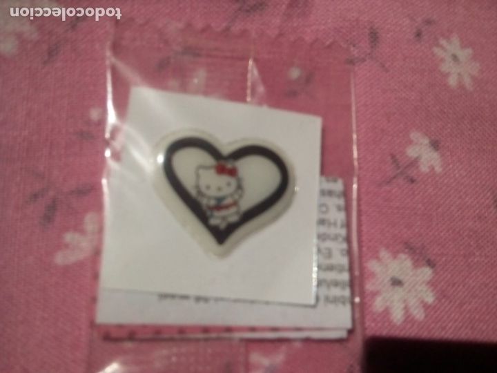Juguetes antiguos y Juegos de colecci&oacute;n: Coleccion bollycao corazon hello kitty pegatina