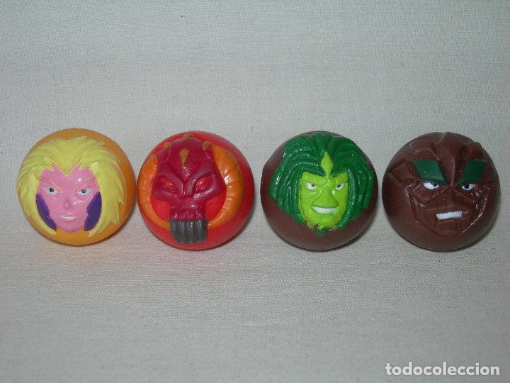 Juguetes antiguos y juegos de colecci&oacute;n: LOTE DE 4 PELOTAS / BOLAS LUCHADORAS GORMITI DIFERENTES DE PROMOCI&Oacute;N DE PHOSKITOS