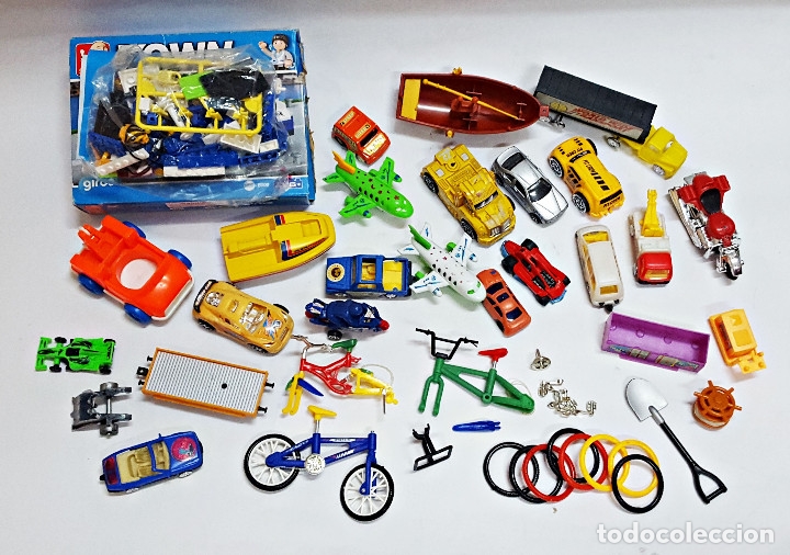 Juguetes antiguos y juegos de colecci&oacute;n: Lote de juguetes peque&ntilde;os surtidos.
