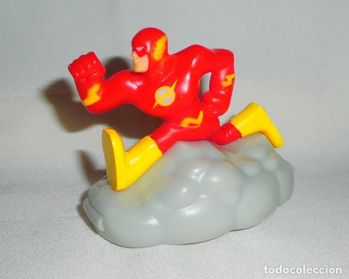 Juguetes antiguos y juegos de colecci&oacute;n: FIGURA SUPERHEROE FLASH COLECCI&Oacute;N BURGER KING 2002 DC COMICS