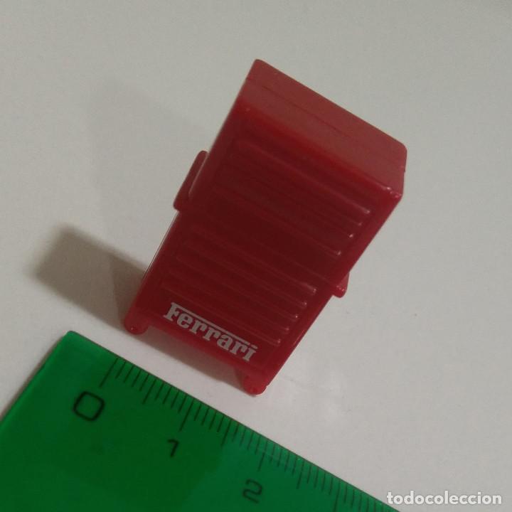 Juguetes antiguos y juegos de colecci&oacute;n: buzon ? ferrari miniatura coche carreras box