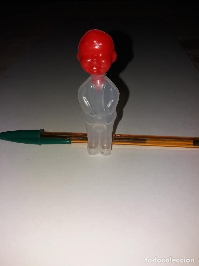 Juguetes antiguos y Juegos de colecci&oacute;n: ANTIGUO MU&Ntilde;ECO DE PLASTICO QUE CONTENIA BOLITAS DE ANIS O ANISETES.