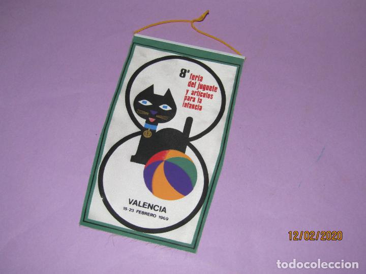 Juguetes antiguos y Juegos de colecci&oacute;n: Antiguo Bander&iacute;n de la 8&ordf; Feria del Juguete y Art&iacute;culos para la Infancia en Valencia Febrero de 1969