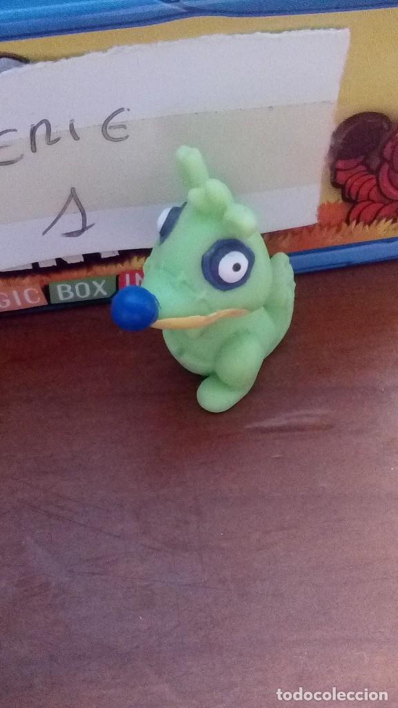 Juguetes antiguos y juegos de colecci&oacute;n: mu&ntilde;eco zomlings serie 1 canguro verde n&ordm; 52