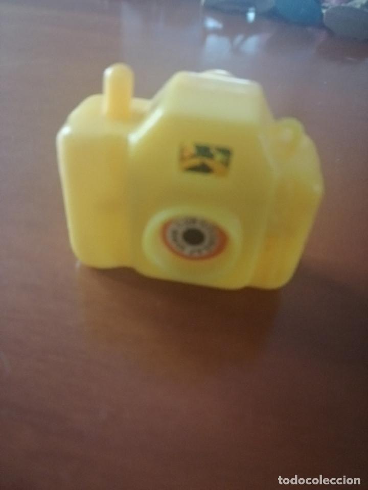 Jouets Anciens et Jeux de collection: C&Aacute;MARA DE JUGUETE. SE APRIETA UN BOT&Oacute;N Y SE VEN DIFERENTES PAISAJES ACU&Aacute;TICOS. 3 X 2 CM. BUEN ESTADO
