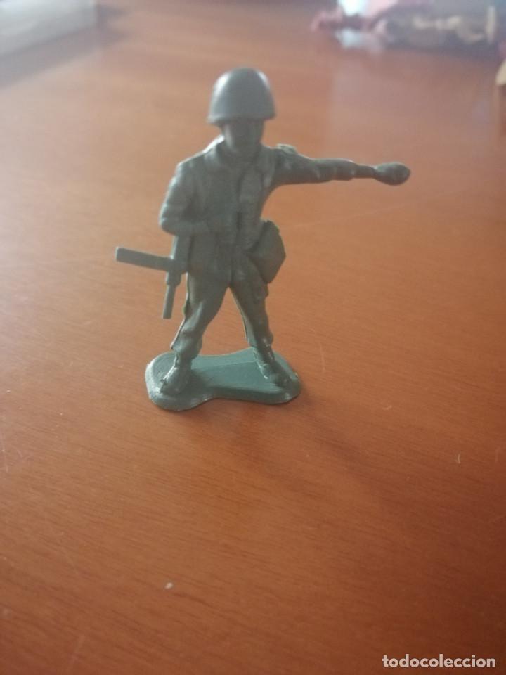 Jouets Anciens et Jeux de collection: SOLDADO NORTEAMERICANO DE PL&Aacute;STICO. BUEN ESTADO. 5 CM. DE ALTO. DIFICIL