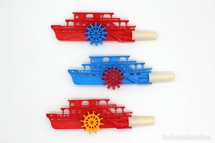 Juguetes antiguos y Juegos de colecci&oacute;n: Tres silbatos con forma de barco. Marca Bruder, Made in Germany. Originales, a&ntilde;os 60 - 70.