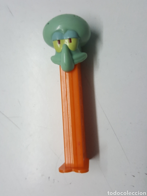 Juguetes antiguos y Juegos de colecci&oacute;n: Dispensador de caramelos PEZ con cabeza de Calamardo de los dibujos De BoB Esponja