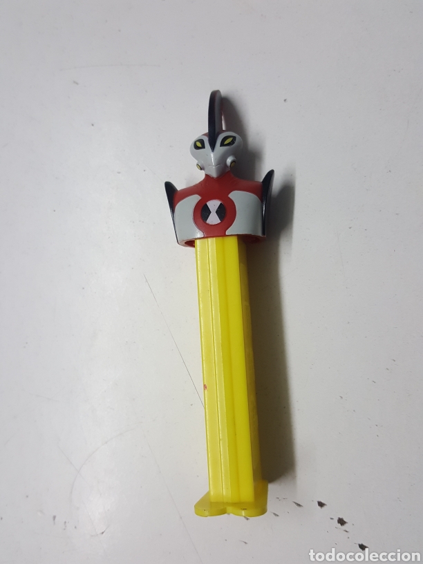 Juguetes antiguos y Juegos de colecci&oacute;n: Dispensador de caramelos PEZ cabeza de alienigena de Ben 10 Ten