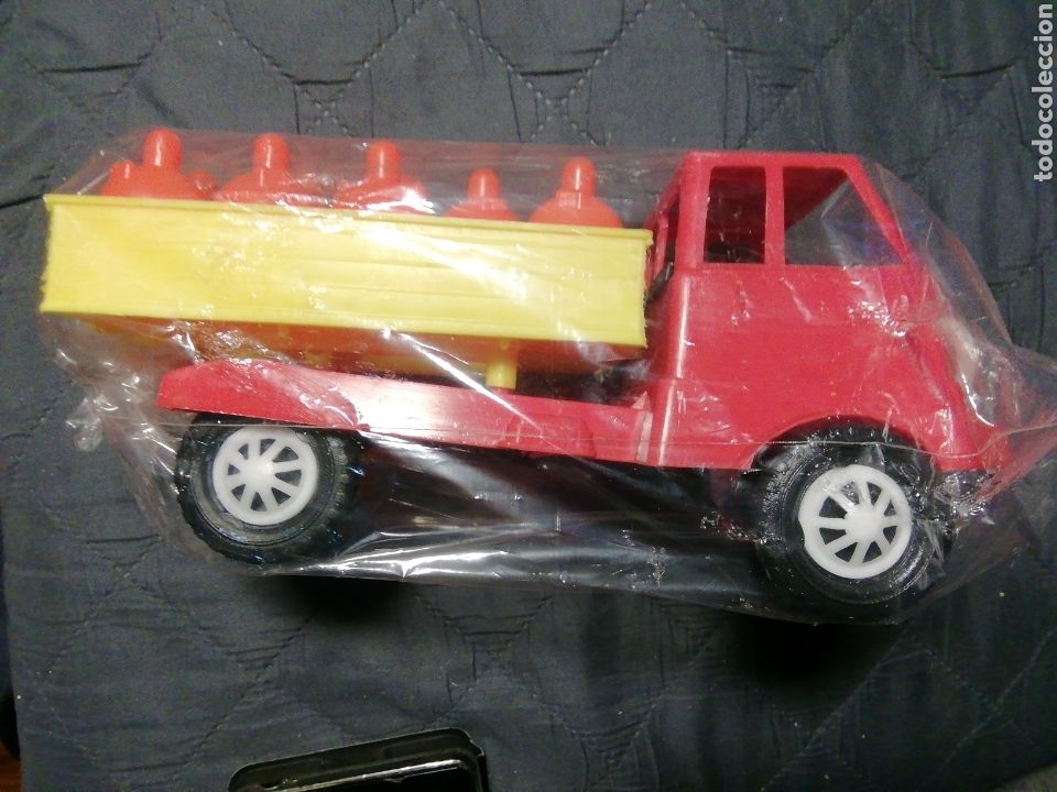 Juguetes antiguos y Juegos de colecci&oacute;n: CAMI&Oacute;N DE PL&Aacute;STICO. CAMI&Oacute;N DE BUTANO QUE SE VENDIA EN KIOSCOS. TIPO PEGASO. A&Ntilde;OS 70 EGB