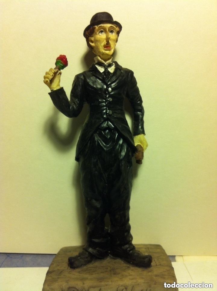 Juguetes antiguos y juegos de colecci&oacute;n: charlot - figura resina 14 cm. aprox. (con defecto- falta bast&oacute;n)