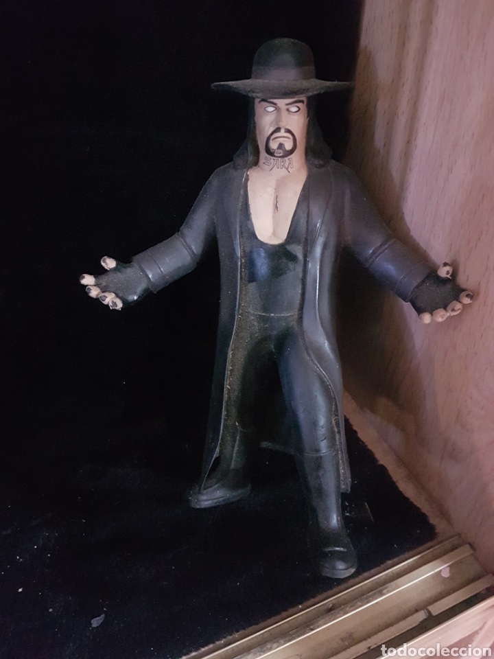 Juguetes antiguos y Juegos de colecci&oacute;n: MU&Ntilde;ECO EL ENTERRADOR A&Ntilde;O 2006 WWE