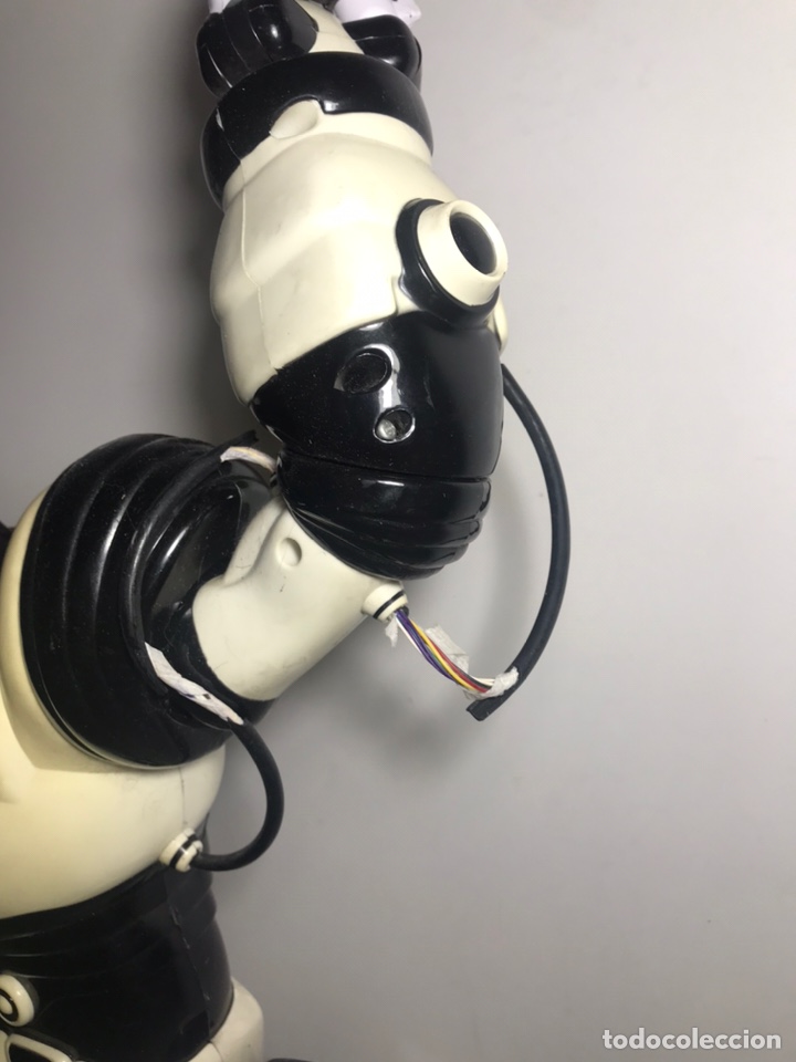 Juguetes antiguos y juegos de colecci&oacute;n: ROBOT MULTIFUNCI&Oacute;N INTERACTIVO - Foto 2