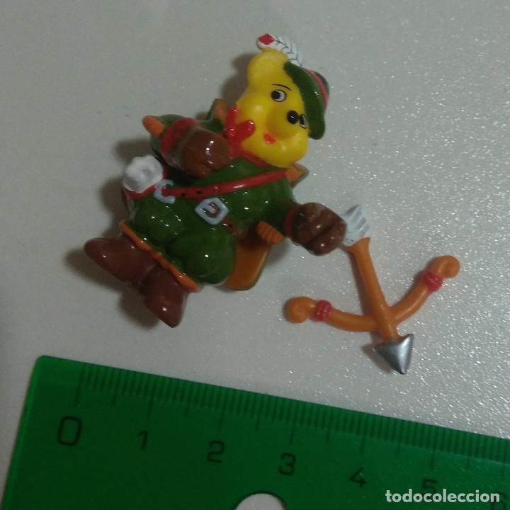 Juguetes antiguos y Juegos de colecci&oacute;n: haribo edades hombre mu&ntilde;eco figura figurita robin hood arquero flechas arco osito mascota oso