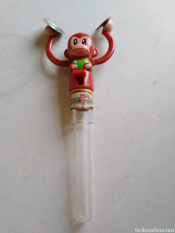 Juguetes antiguos y Juegos de colecci&oacute;n: Dispensador mono con platillos ( antiguo )