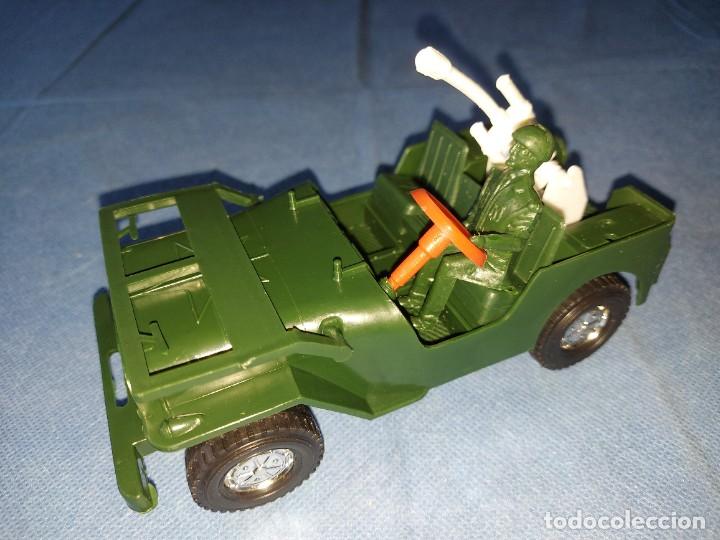 Juguetes antiguos y juegos de colecci&oacute;n: JEEP DEL EJERCITO - COCHE DE PLASTICO