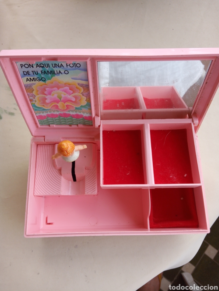 Juguetes antiguos y Juegos de colecci&oacute;n: **JOYERO MUSICAL DE PLASTICO FUNCIONA PERFECTAMENTE. (18/11/5 CM)**