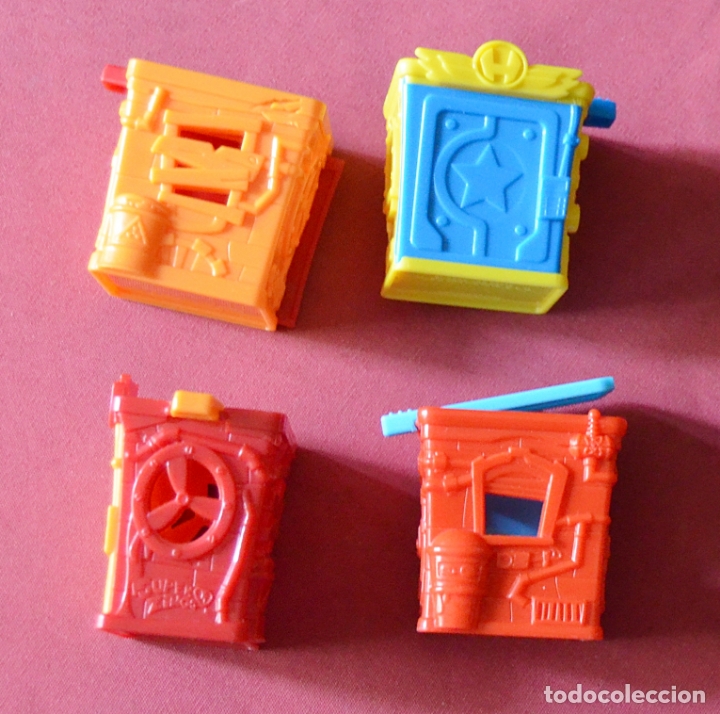 Juguetes antiguos y Juegos de colecci&oacute;n: 4 SUPERZINGS TRANSPORTIBG - 4 CASAS