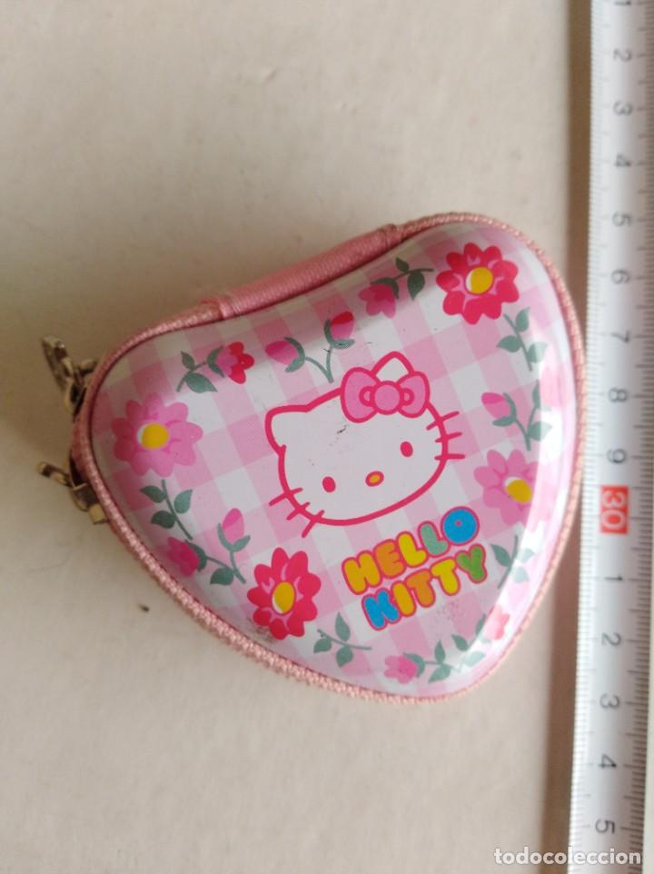 Juguetes antiguos y Juegos de colecci&oacute;n: Hello kitty cartera de metal. (874)