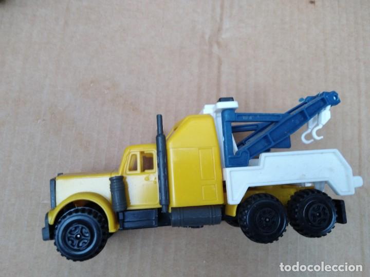 Juguetes antiguos y Juegos de colecci&oacute;n: antiguo camion grua guisval kiosko a&ntilde;os 70 80