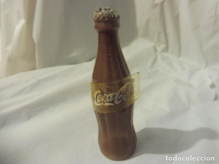 Juguetes antiguos y Juegos de colecci&oacute;n: Juvicsa botella pl&aacute;stico inflado Coca Cola (supermercado) a&ntilde;os 70 (2)