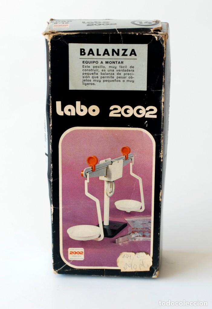 Juguetes antiguos y Juegos de colecci&oacute;n: Juguete vintage. Balanza de precisi&oacute;n para montar. Labo 2002. Juguetes Instructivos, Barcelona Spain