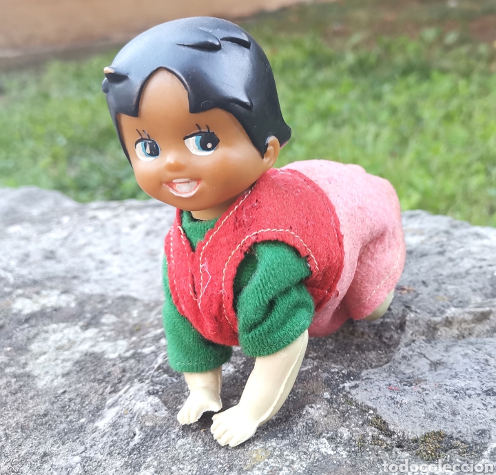 Juguetes antiguos y Juegos de colecci&oacute;n: Antigua Mu&ntilde;eca Heidi gateando de cuerda