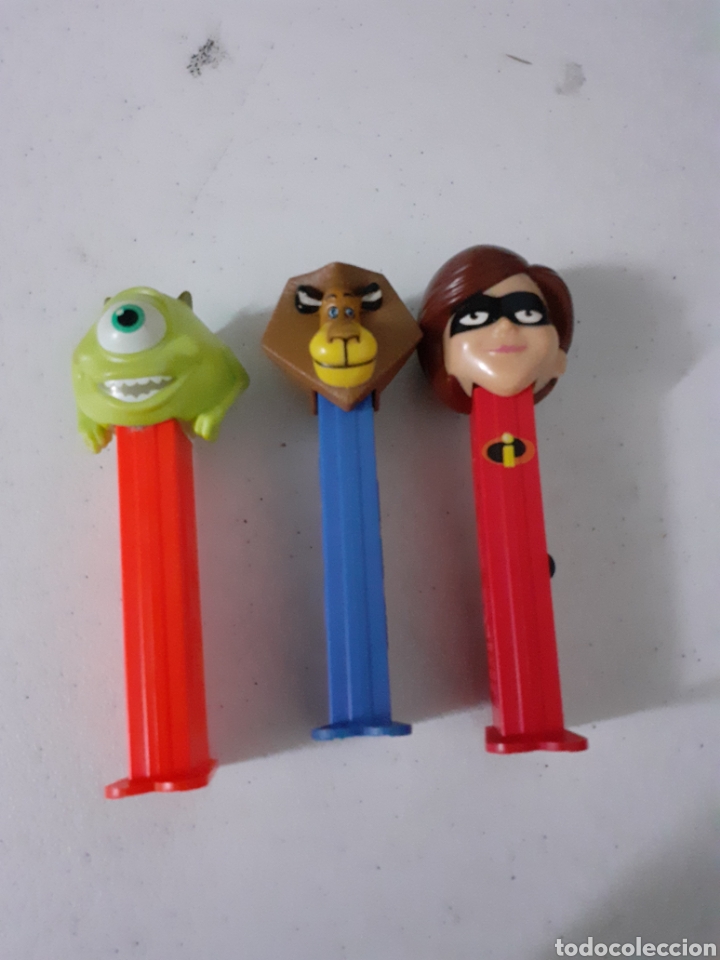 Antique Toys and Collectible Games: LOTE TRES DISPENSADORES PEZ