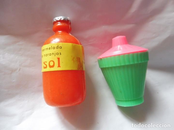Juguetes antiguos y Juegos de colecci&oacute;n: Juvicsa lote mermelada naranja pl&aacute;stico inflado y tarro (supermercado) a&ntilde;os 70