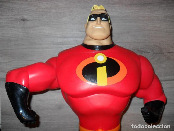 Juguetes antiguos y juegos de colecci&oacute;n: FIGURA 26 CM DISNEY HASBRO 2003 LOS INCREIBLES