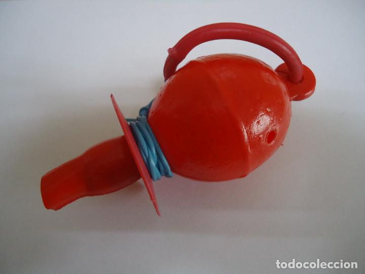 Juguetes antiguos y Juegos de colecci&oacute;n: TROMPETA EN FORMA DE CHUPETE DE PLASTICO. A&Ntilde;OS 70. --- 13