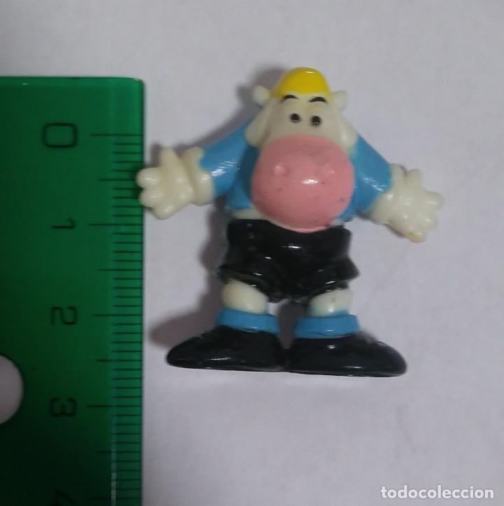 Juguetes antiguos y Juegos de colecci&oacute;n: jugador futbolista futbol mu&ntilde;eco figura deporte mu&ntilde;equito mini futbolero portero toro o vaca yoplait