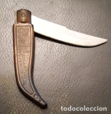 Brinquedos antigos e Jogos de cole&ccedil;&atilde;o: BARATIJA DE KIOSKO, NAVAJA DE PL&Aacute;STICO