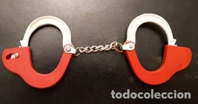 Juguetes antiguos y juegos de colecci&oacute;n: BARATIJA DE KIOSKO, ESPOSAS