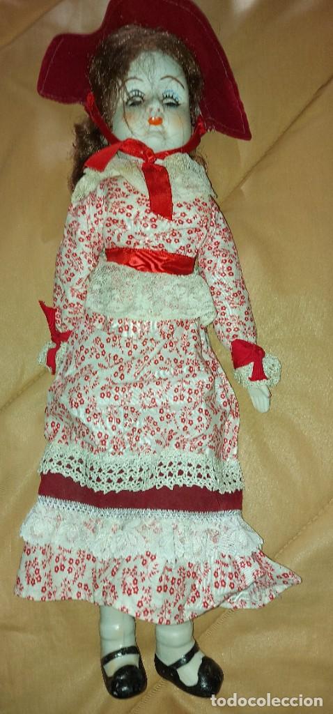 Juguetes antiguos y Juegos de colecci&oacute;n: ANTIGUA MU&Ntilde;ECA PORCELANA