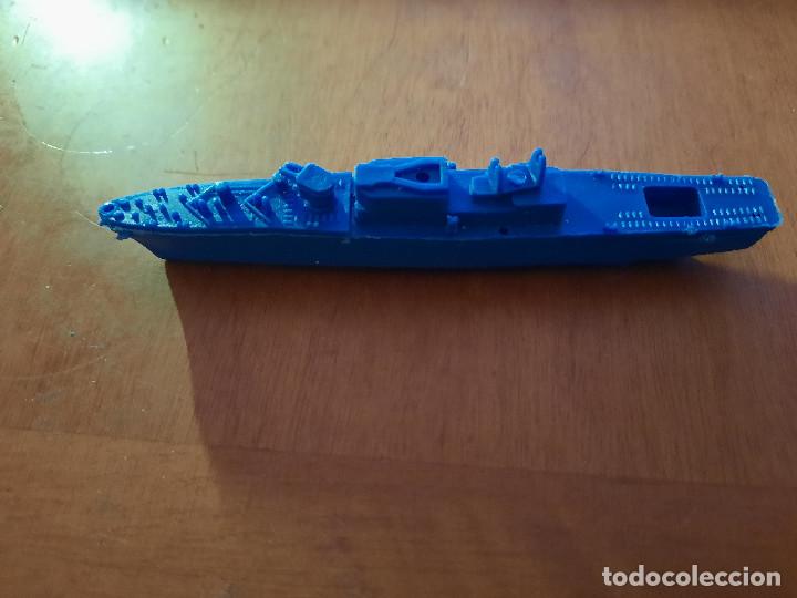 Altes Spielzeug und Spiele: BARCO DE PL&Aacute;STICO. BUEN ESTADO. 10 CM DE LARGO. COMO SE VE EN LA FOTO.