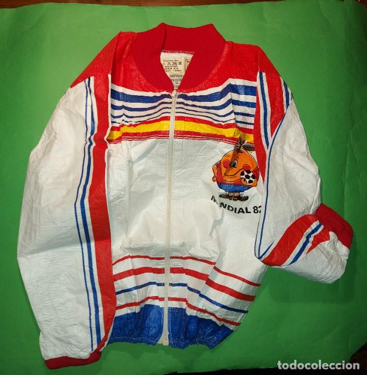 Juguetes antiguos y juegos de colecci&oacute;n: NARANJITO- MUNDIAL DE FUTBOL- cazadora cortavientos del mundial espa&ntilde;a 82. / NUEVA