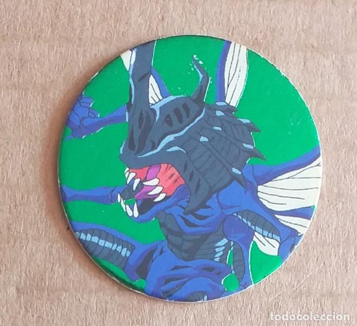Juguetes antiguos y juegos de colecci&oacute;n: Tazo N&ordm; 43 DIGIMON Kabuterimon Fondo verde de MAGIC BOX INT.