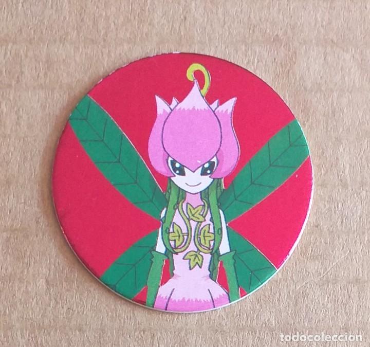 Juguetes antiguos y juegos de colecci&oacute;n: Tazo N&ordm; 106 Lillymon DIGIMON Fondo rojo de MAGIC BOX INT.