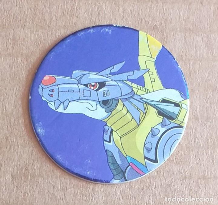 Juguetes antiguos y juegos de colecci&oacute;n: Tazo N&ordm; 124 MetalGarurumon DIGIMON Fondo azul de MAGIC BOX INT.