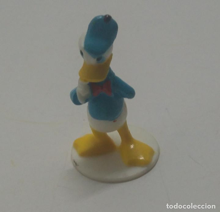 Juguetes antiguos y juegos de colecci&oacute;n: FIGURA DONALD disney mu&ntilde;equito figurita mini MINIATURA MU&Ntilde;ECO ZAINY ZAINI peana