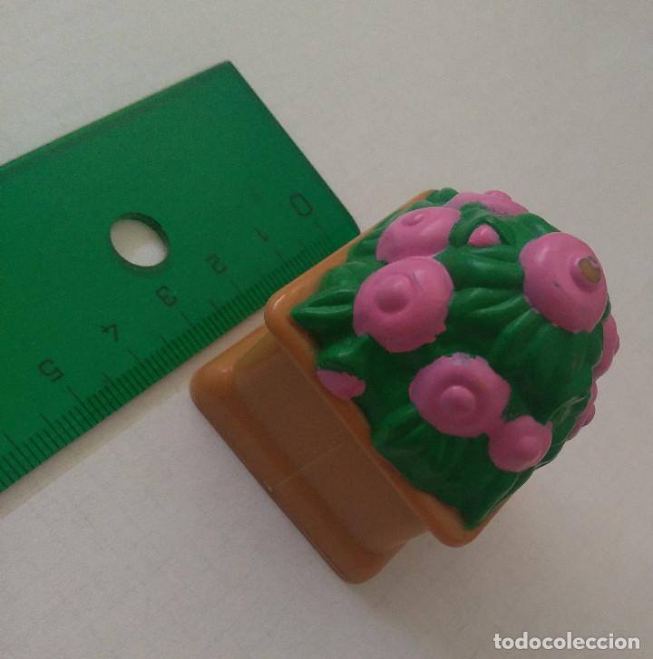Juguetes antiguos y Juegos de colecci&oacute;n: macetero flores diorama de mu&ntilde;ecas mobiliario urbano jardin maceta plastico